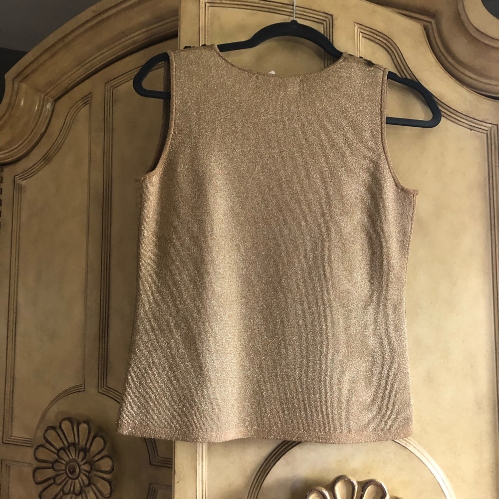 Shirt - Picture 2 of 4